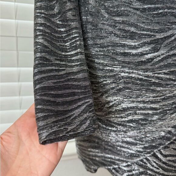 H&M Silver Animal Print‎ Party Mini Dress Size 6 Holiday New Year Wrap V-Neck - Picture 5 of 10